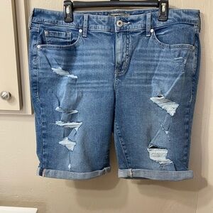 Torrid size 16 denim shorts   NWOT